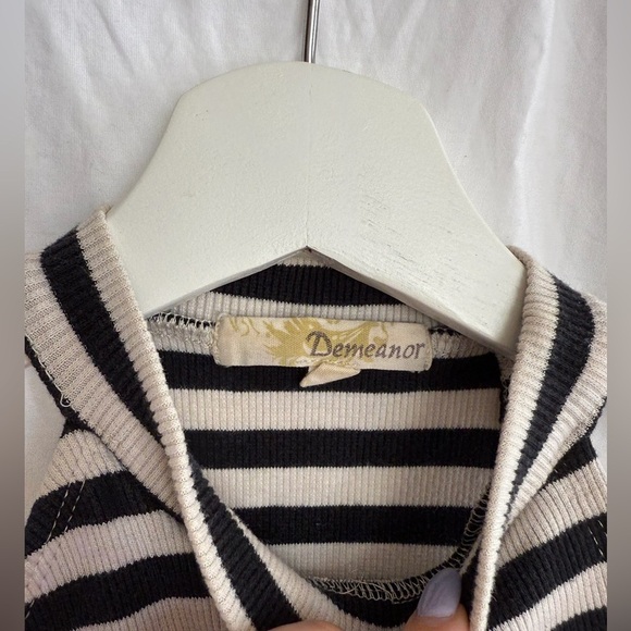 Demeanor Black and White Striped Halter Top Size Small - Picture 6 of 13